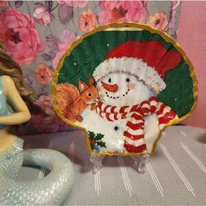 DECOUPAGE SCALLOPED FAN SHELL 